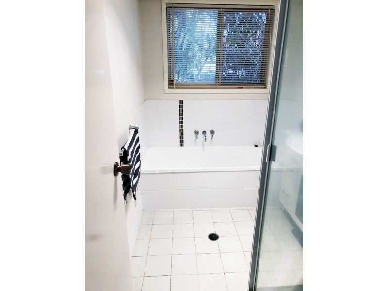 20 Benjamin Court, Morayfield QLD 4506