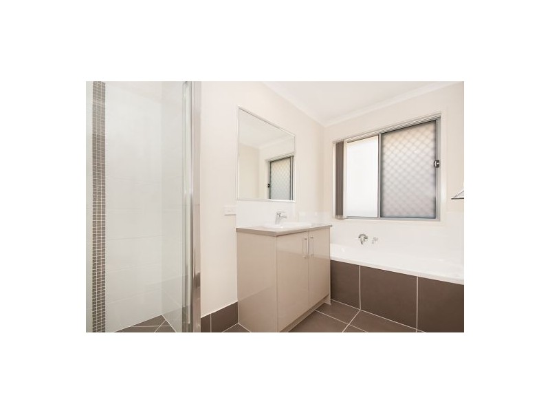 5 Wellington Place, Narangba QLD 4504