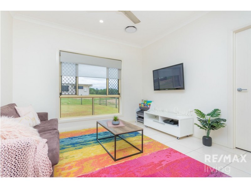 19-21 Sagren Crescent, Elimbah QLD 4516