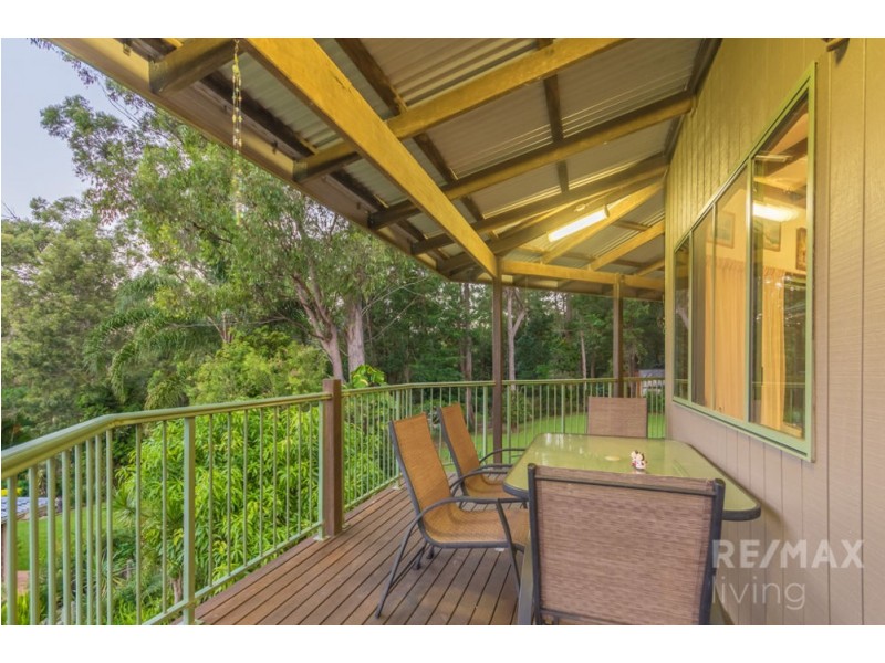 5 Knowles Place, Glass House Mountains QLD 4518