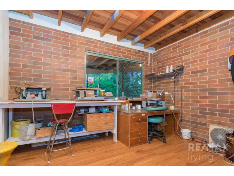 5 Knowles Place, Glass House Mountains QLD 4518