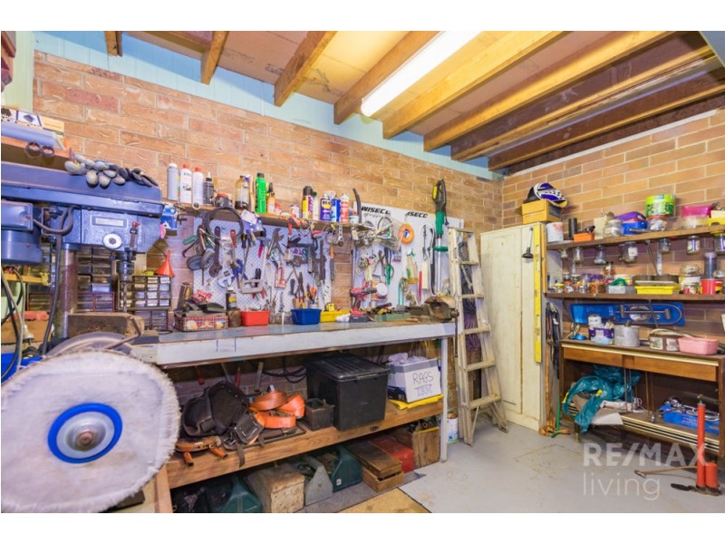 5 Knowles Place, Glass House Mountains QLD 4518