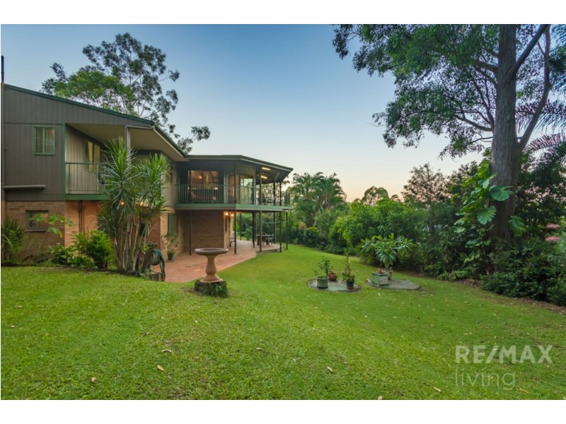5 Knowles Place, Glass House Mountains QLD 4518