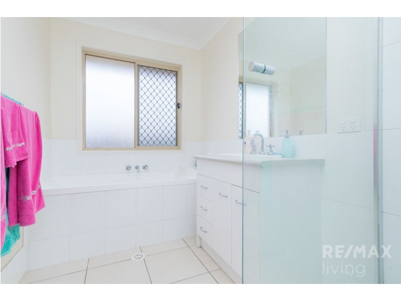48 Ningi Waters Drive, Ningi QLD 4511