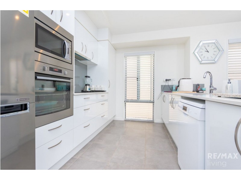 2/34 Ardrossan Road, Caboolture QLD 4510