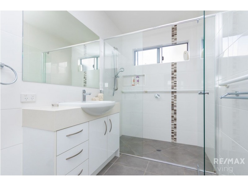 2/34 Ardrossan Road, Caboolture QLD 4510