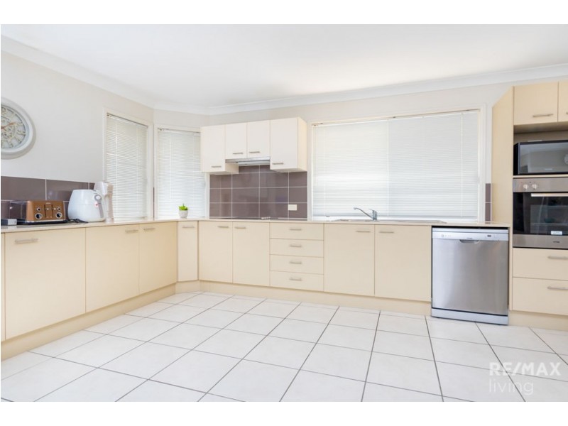 8 Robusta Court, Banksia Beach QLD 4507