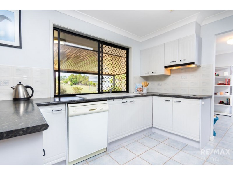 24 Cliff Court, Elimbah QLD 4516