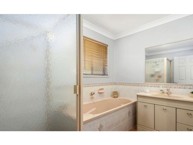 24 Cliff Court, Elimbah QLD 4516