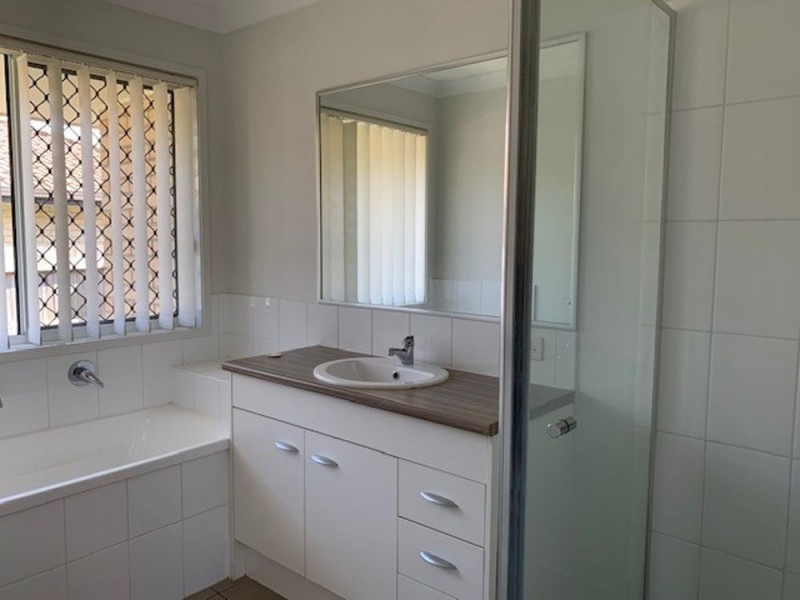 30 Bangalow Street, Morayfield QLD 4506