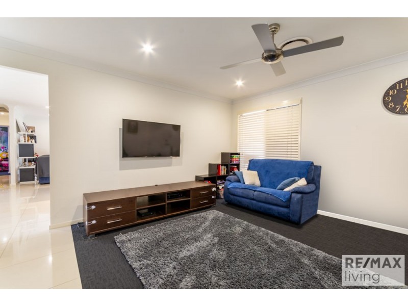 3 Duporth Crescent, Dakabin QLD 4503
