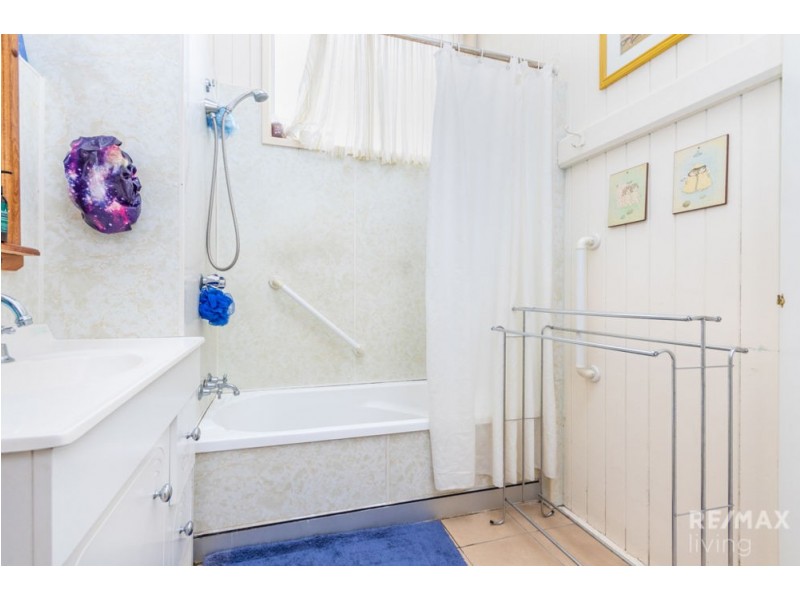 11-13 Reid Street, Petrie QLD 4502