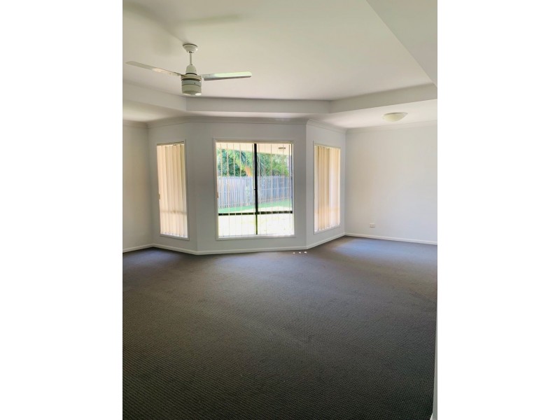 34 Whitifield Crescent, North Lakes QLD 4509