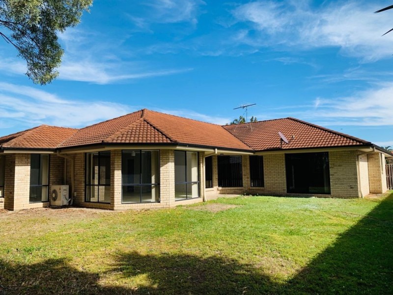 34 Whitifield Crescent, North Lakes QLD 4509