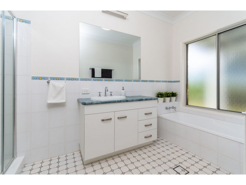 604 Oakey Flat Road, Burpengary QLD 4505
