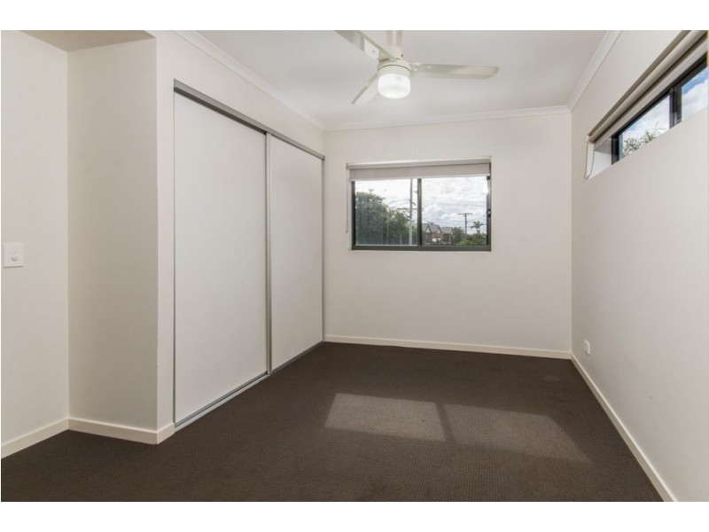 2/78 Lower King Street, Caboolture QLD 4510
