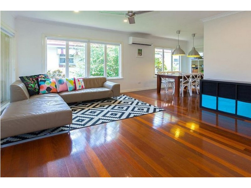 18 Vaughan St, Mount Gravatt QLD 4122