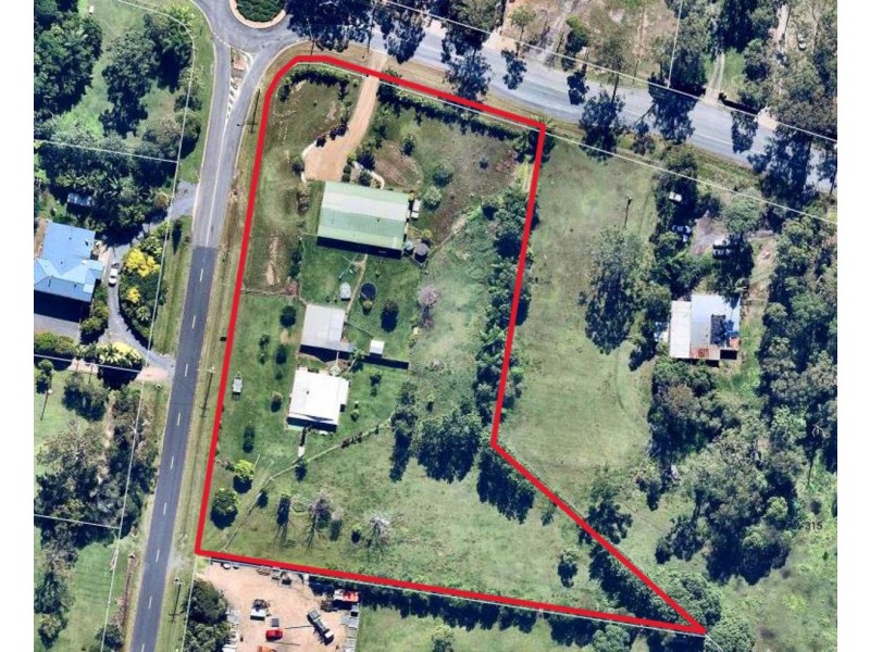 323 Petersen Road, Morayfield QLD 4506