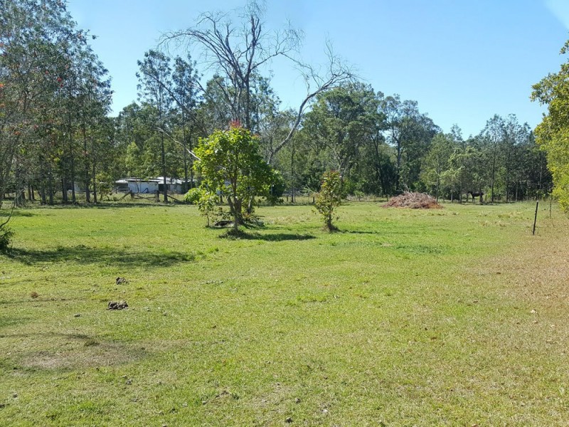 323 Petersen Road, Morayfield QLD 4506