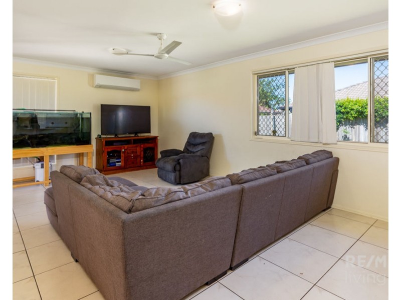 22 Dobell Street, Rothwell QLD 4022