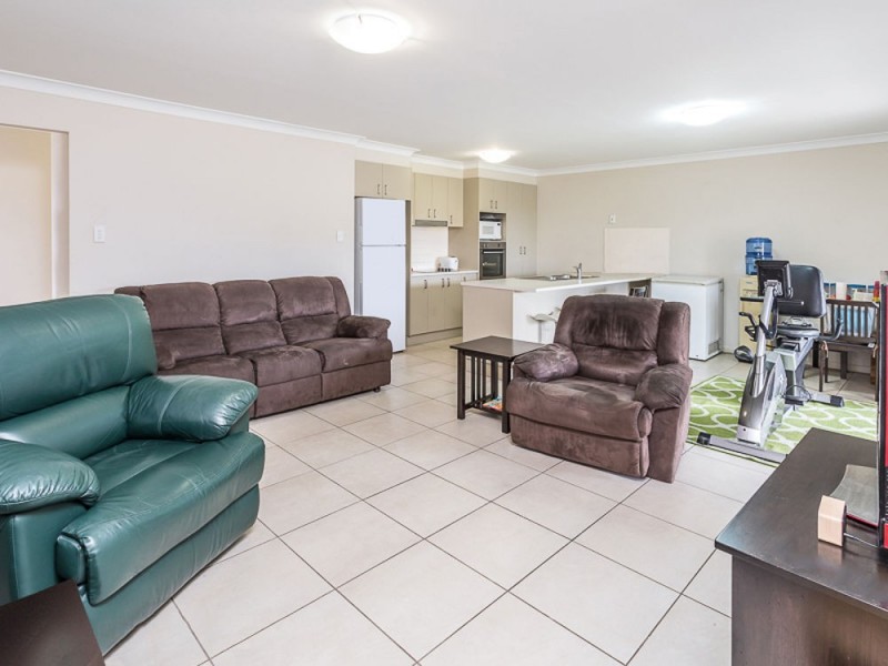 1/44 Water Fern Drive, Caboolture QLD 4510