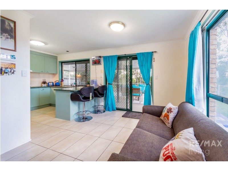 2/5 Loel Court, Morayfield QLD 4506