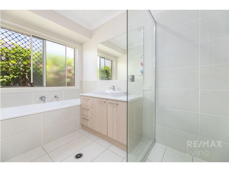 8 Dreyfus Place, Burpengary QLD 4505
