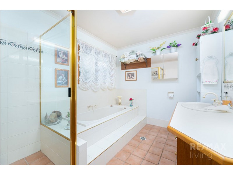 17 Kestrel Court, Morayfield QLD 4506