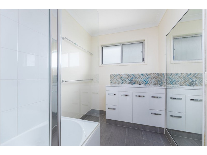 35 Grant Road, Morayfield QLD 4506