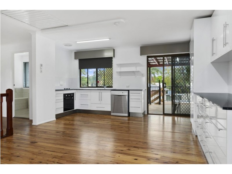 22 Sharon Court, Morayfield QLD 4506