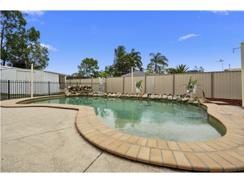22 Sharon Court, Morayfield QLD 4506