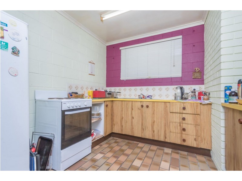 2/12 Manley St, Caboolture QLD 4510