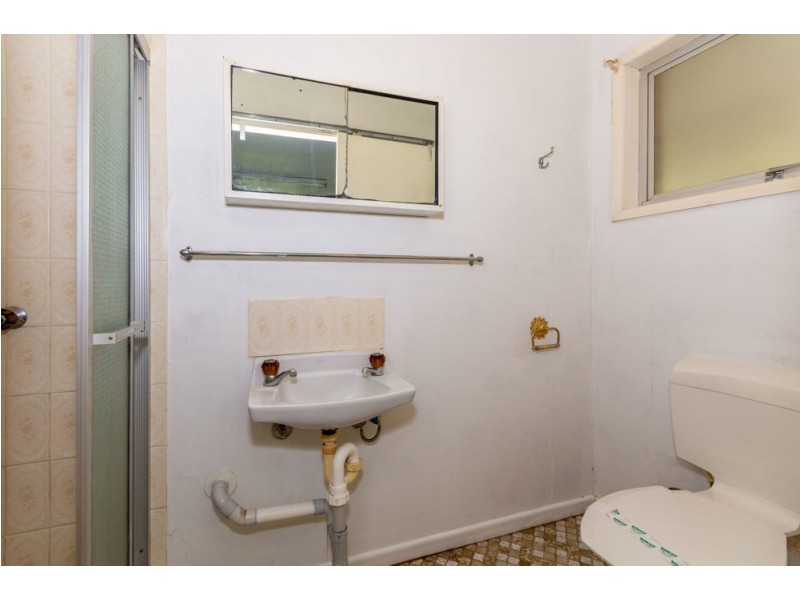 97 Anderson Rd, Morayfield QLD 4506