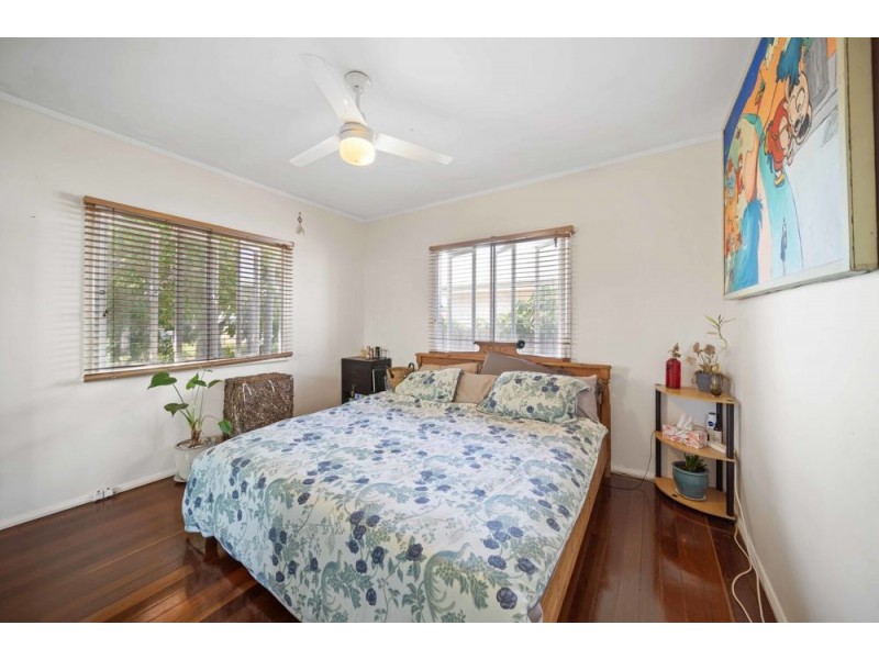 5 Higlett Street, Scarborough QLD 4020