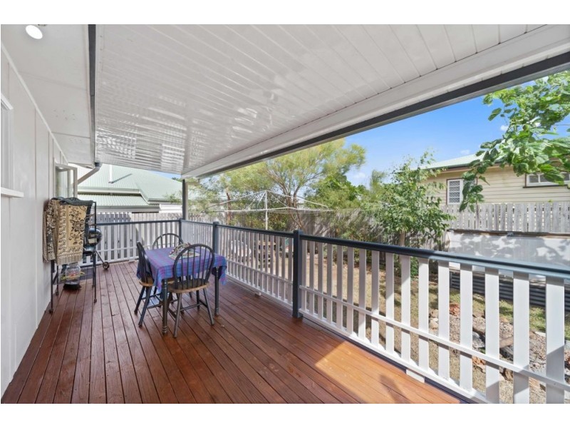 5 Higlett Street, Scarborough QLD 4020