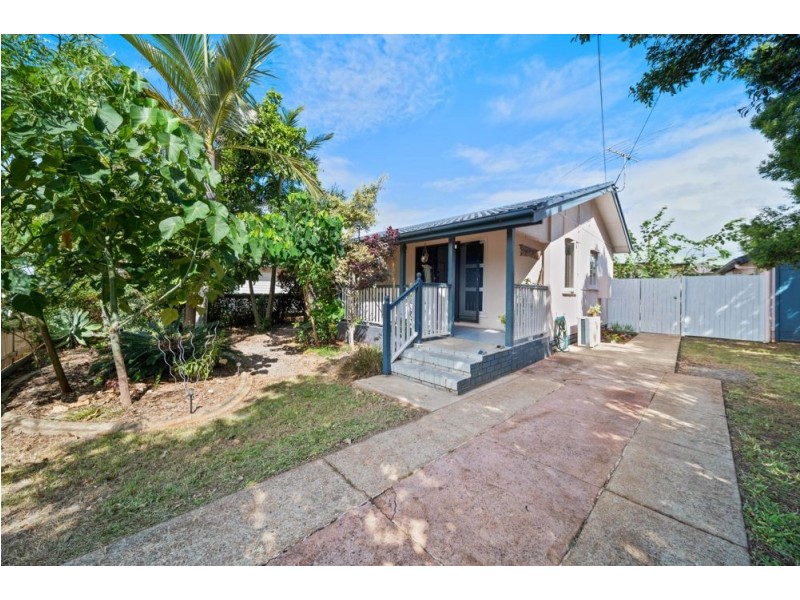 5 Higlett Street, Scarborough QLD 4020