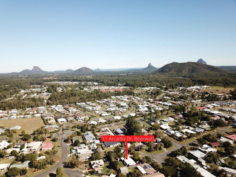 11 Arcadia Drive, Beerwah QLD 4519