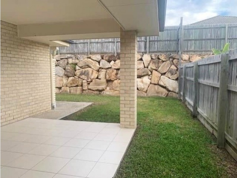 7 Chase Crescent, North Lakes QLD 4509