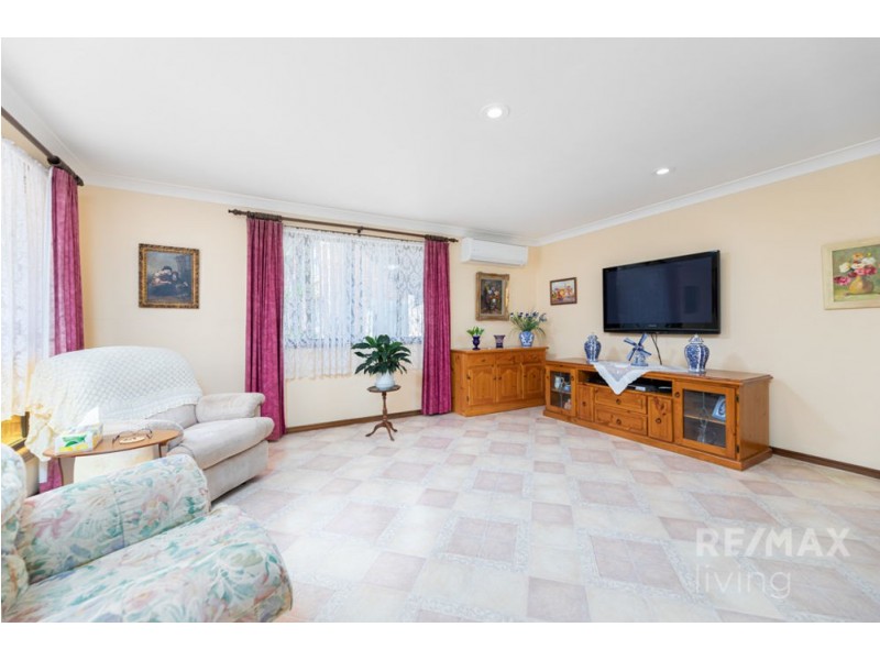 24 Norfolk Esplanade, Caboolture South QLD 4510