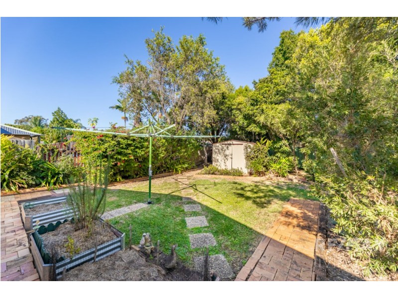 24 Norfolk Esplanade, Caboolture South QLD 4510