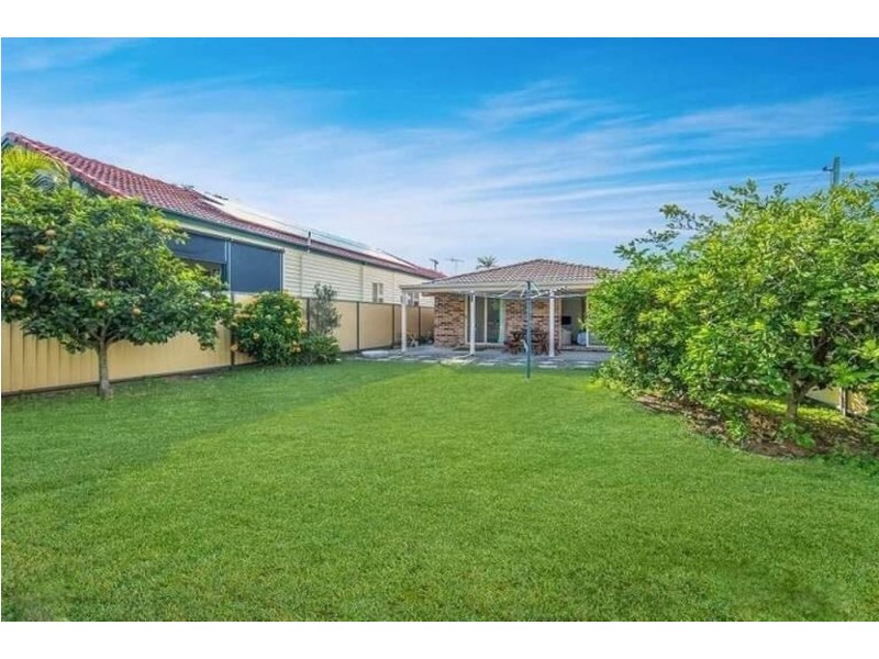 15A Frank Street, Scarborough QLD 4020