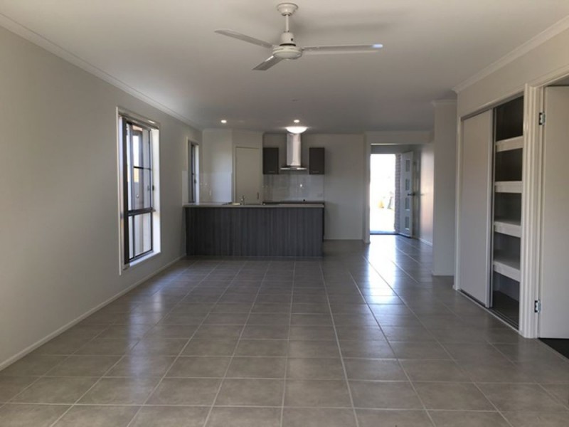 13 Grainger Cct, Burpengary QLD 4505