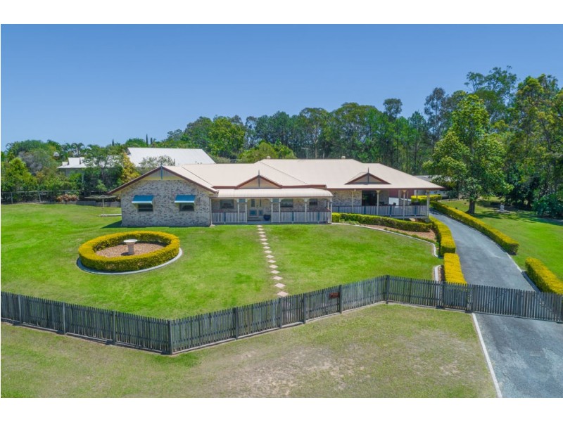 1 Merlot Court, Morayfield QLD 4506