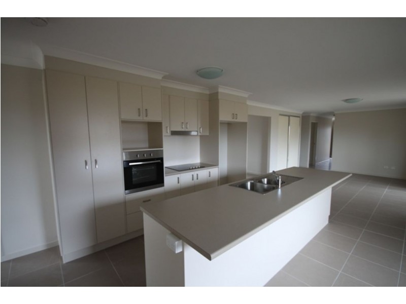 10 Castle Ct, Caboolture QLD 4510