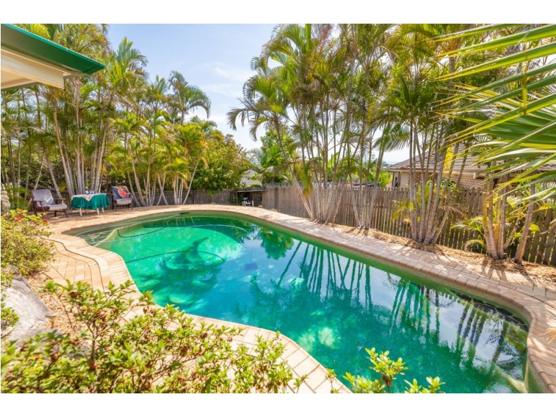 5 Ritchie Court, Petrie QLD 4502