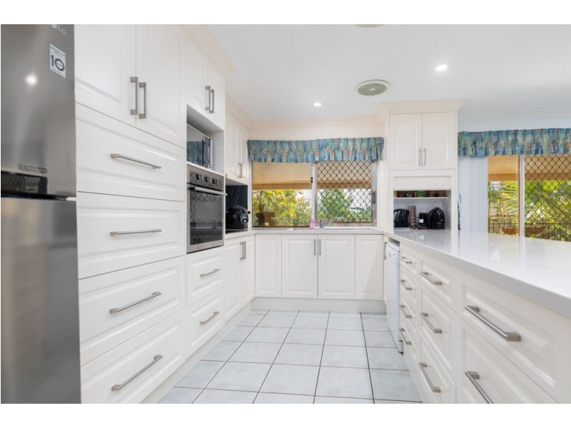 5 Ritchie Court, Petrie QLD 4502