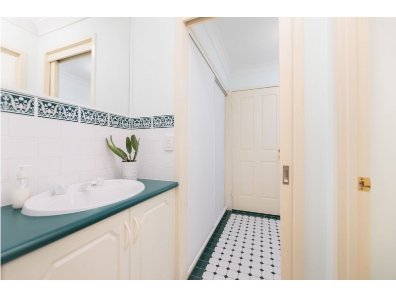 5 Ritchie Court, Petrie QLD 4502