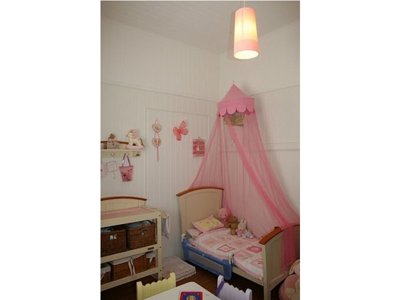 11 Adams Street, Scarborough QLD 4020