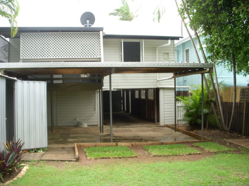 11 Adams Street, Scarborough QLD 4020