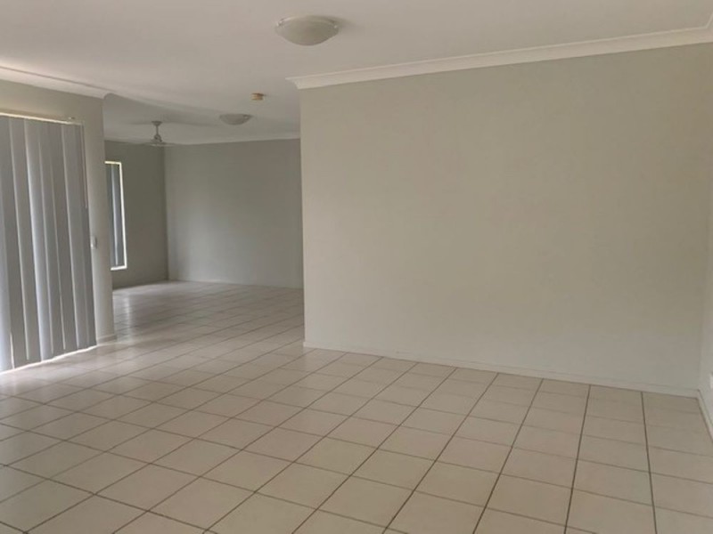 5 Malanda Court, North Lakes QLD 4509